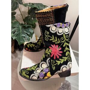 One-of-a-Kind Zeyzani Suzani Embroidered Boots Floral 70s Hippie Festival Boho